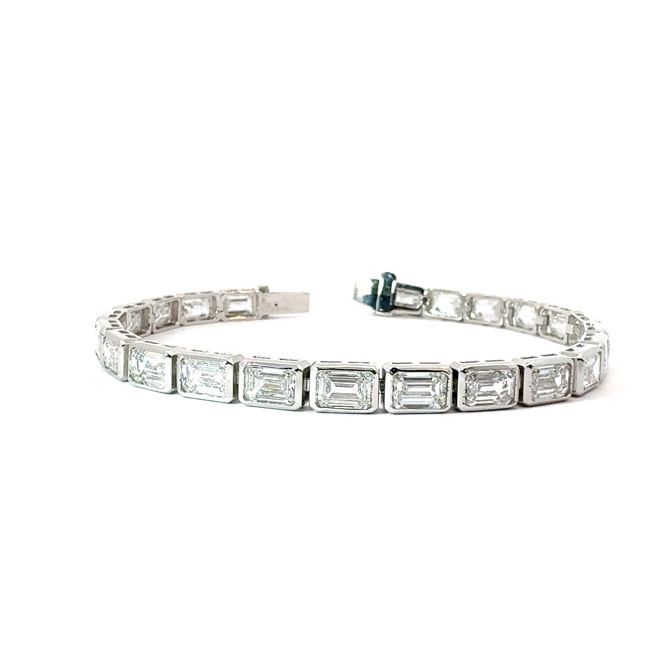 Emerald-Cut Diamond Tennis Bracelet, 16.90 ct,. 14K White Gold, Lab Grown