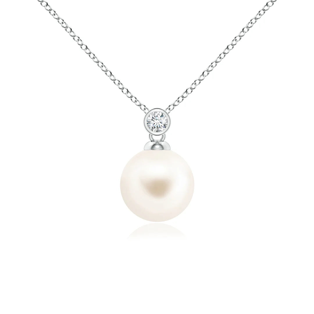 Freshwater Pearl 14K Gold Pendant with Bezel Diamond