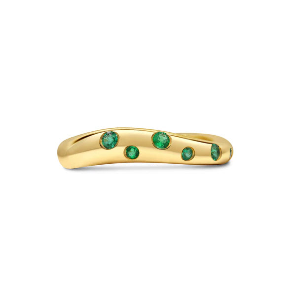 Green Emerald Inlay Curve Ring in 18K Gold – Elegant Stackable Band
