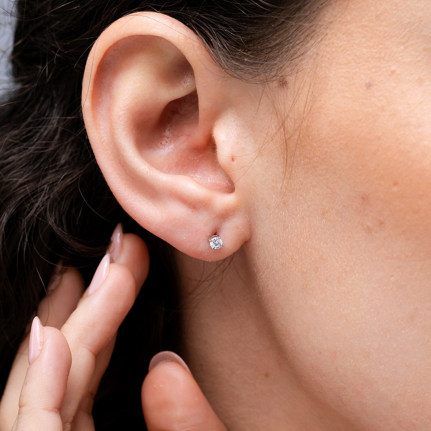 Solitaire Round Diamond Stud Earrings 14K Gold, Basket-Set