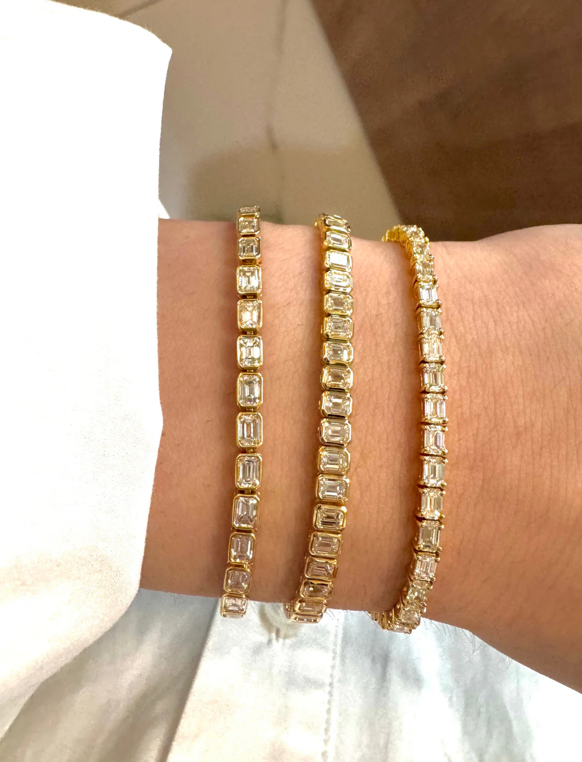 18K Yellow East West Emerald Cut Diamond Tennis Bracelet